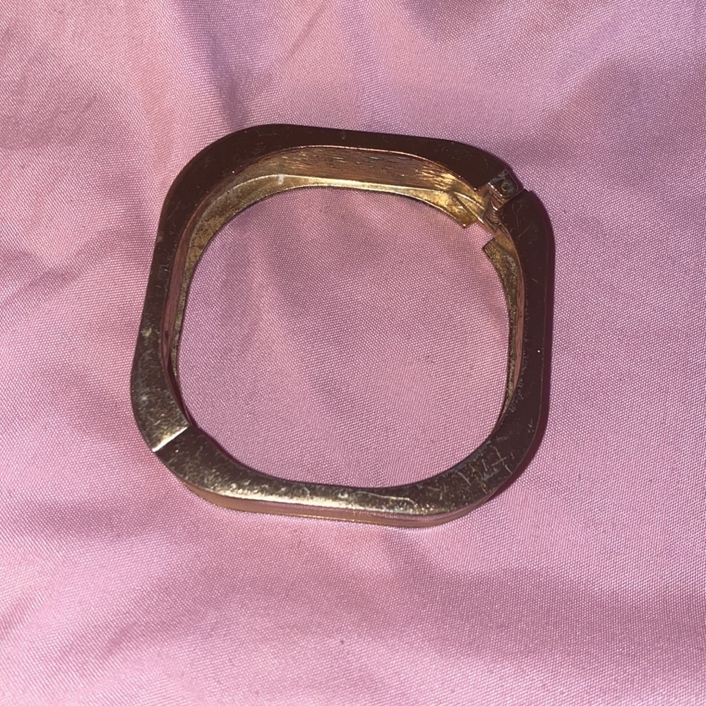 Set of bangle bracelets - Picture 5 of 9